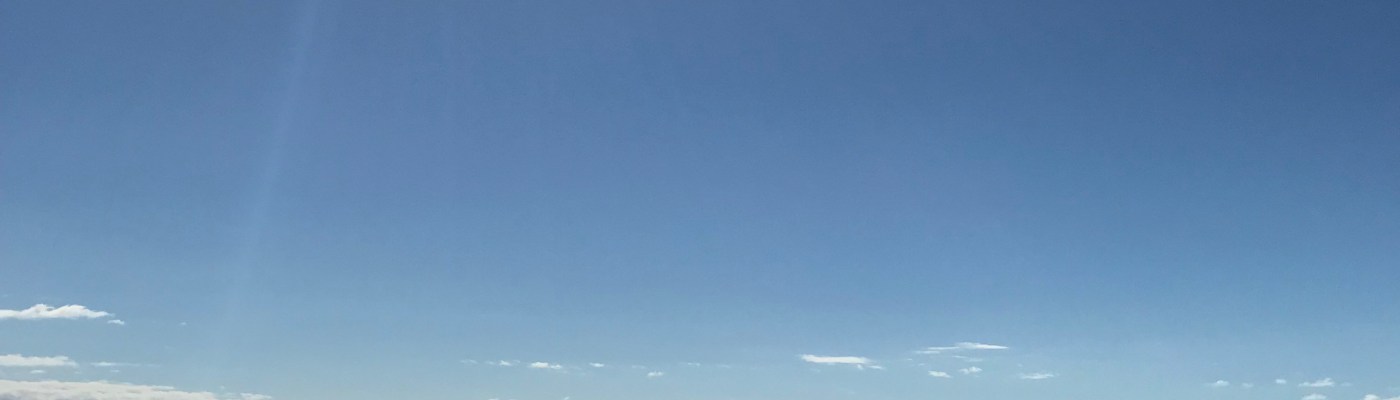 Photo of the light on the ocean by Sin Mariani